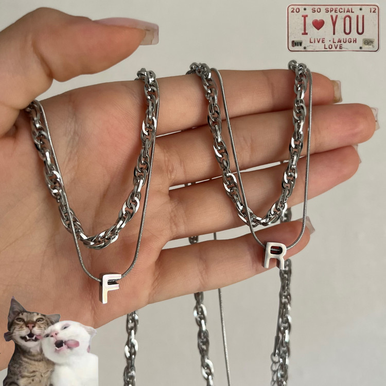 گردنبند دولاین حروف